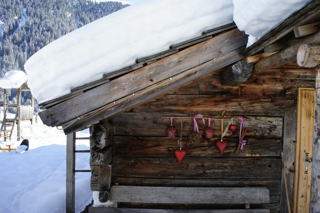 Freie Hütte Weihnachten 2022 Weihnachten mit der Familie in einer gemütlichen Hütte